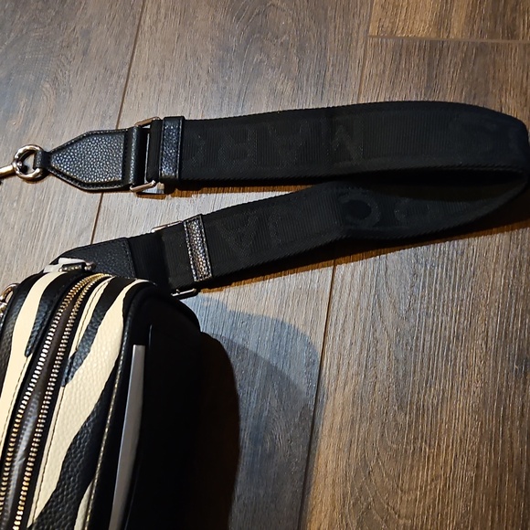 Marc Jacobs Zebra Bold Flash Leather Camera Bag - Picture 14 of 16